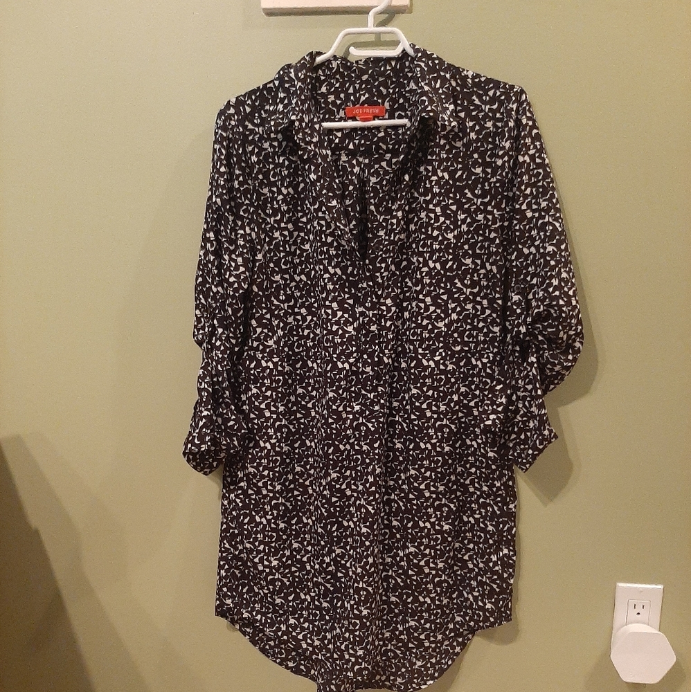 Long, loose blouse